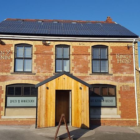 Kings Head Capel Hendre Exterior foto