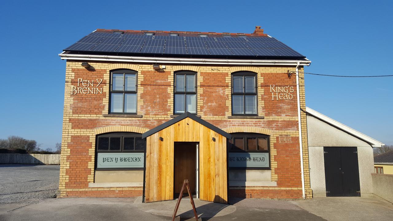 Kings Head Capel Hendre Exterior foto